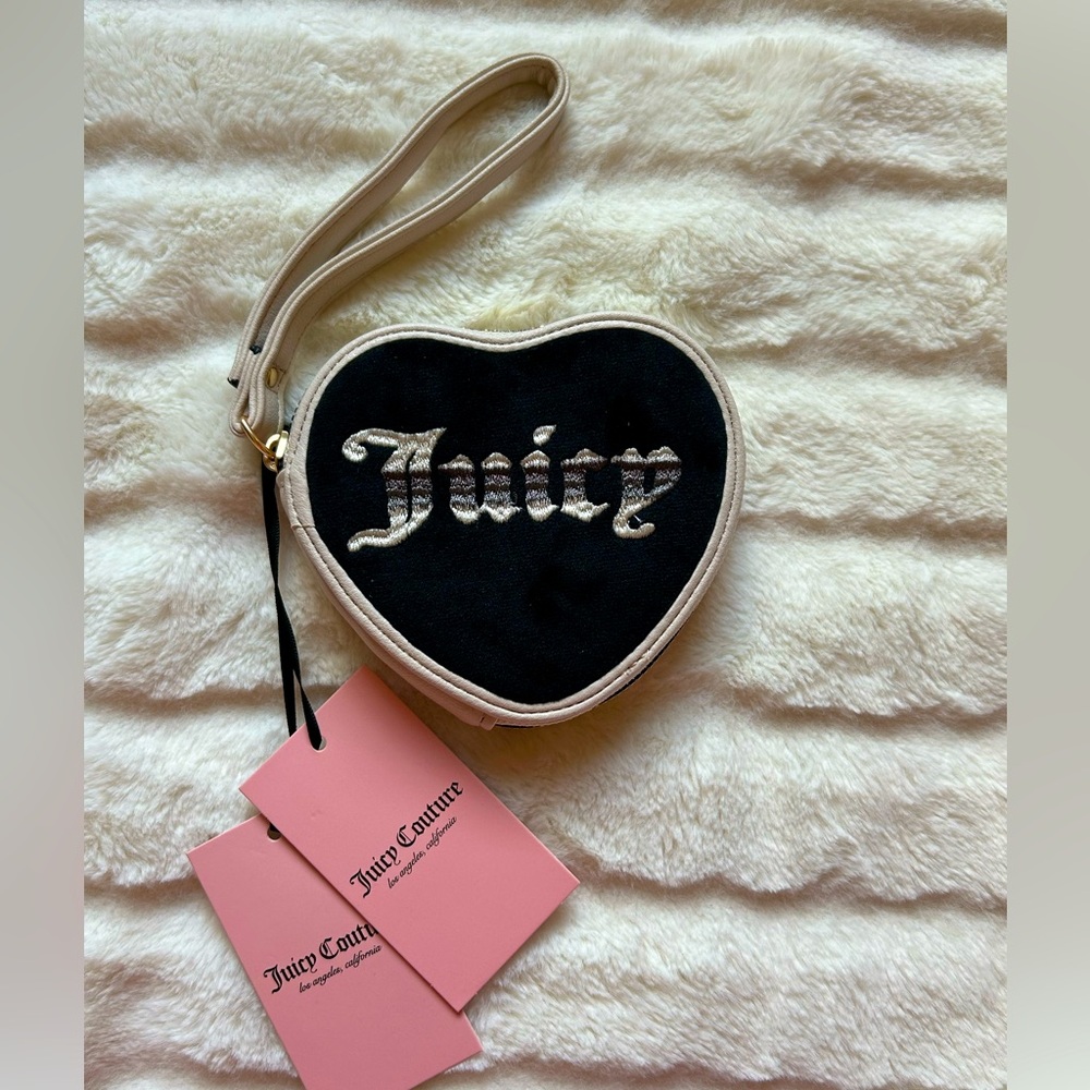 Juicy Couture Y2K Retro Vibe Heart Zip Around Wallet Liquorice/Angel